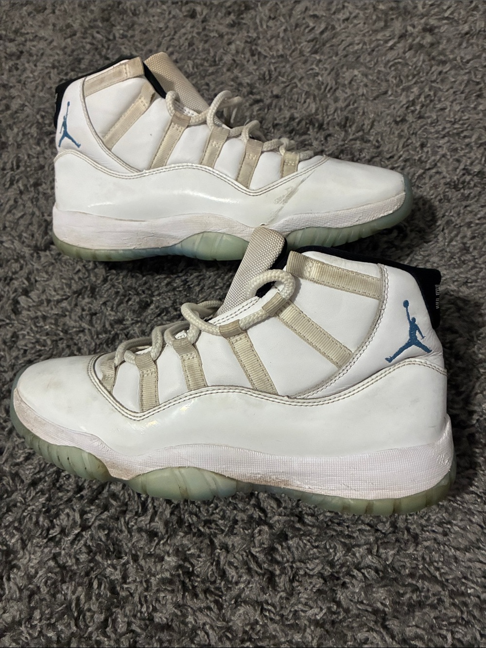 Jordan 11 legend blue